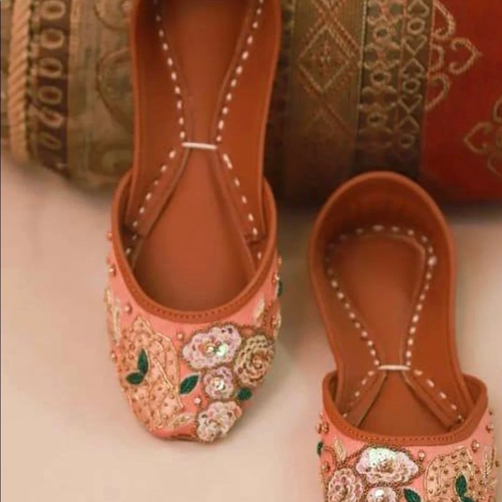 Khussa / Flats 🥿 Handmade Leather and Silk